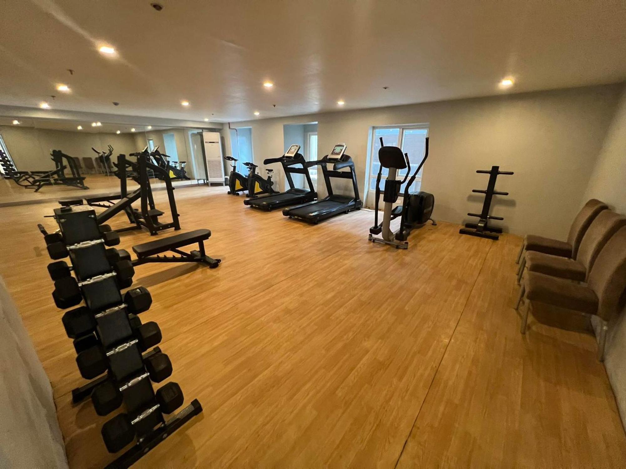Chic City Nook At Victoria Sports Manila Exterior photo